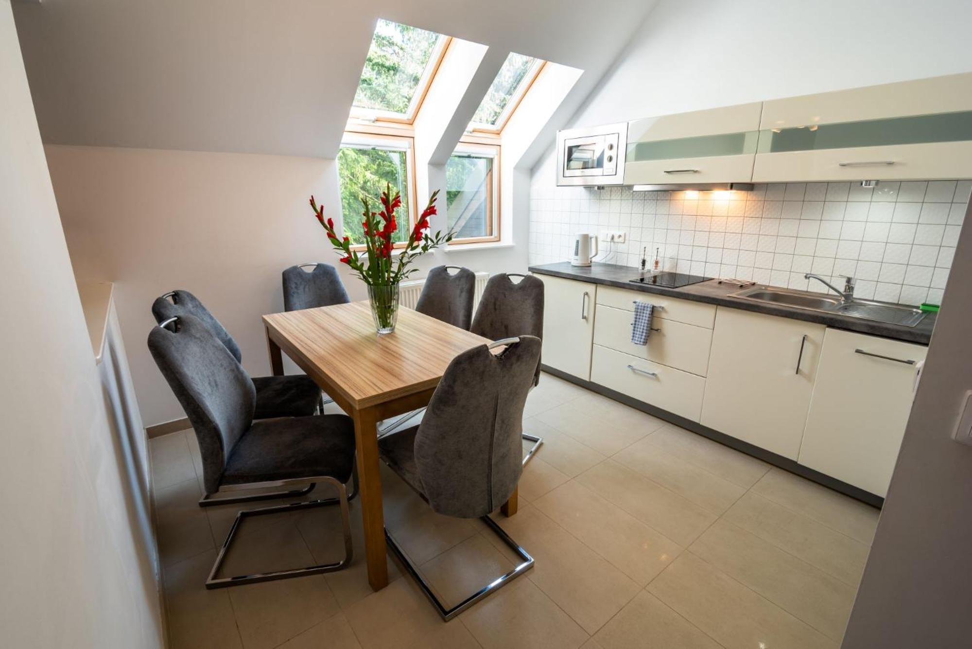 Malina Apartamenty ชกลาร์สกา ปอเรมบา ภายนอก รูปภาพ