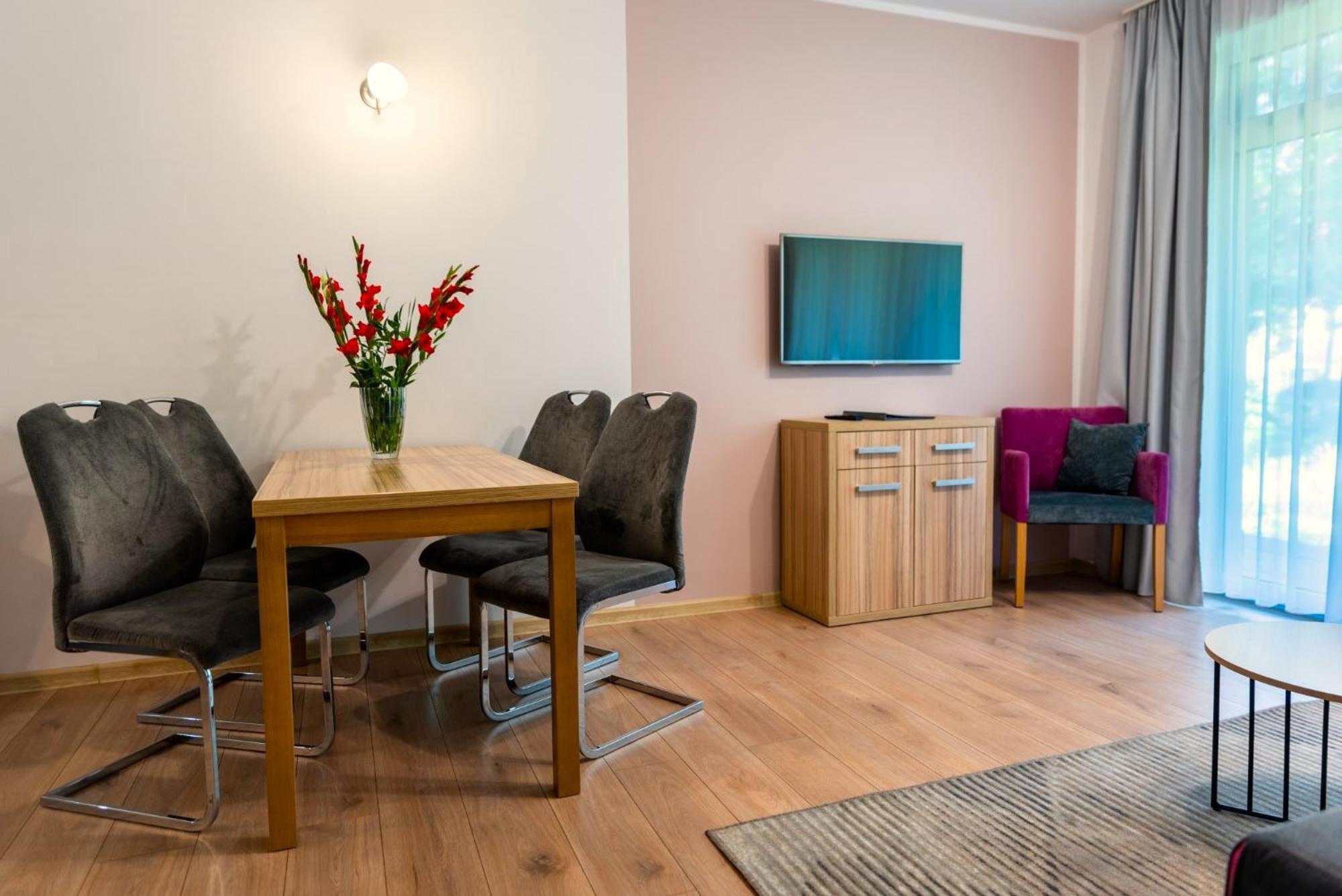 Malina Apartamenty ชกลาร์สกา ปอเรมบา ห้อง รูปภาพ