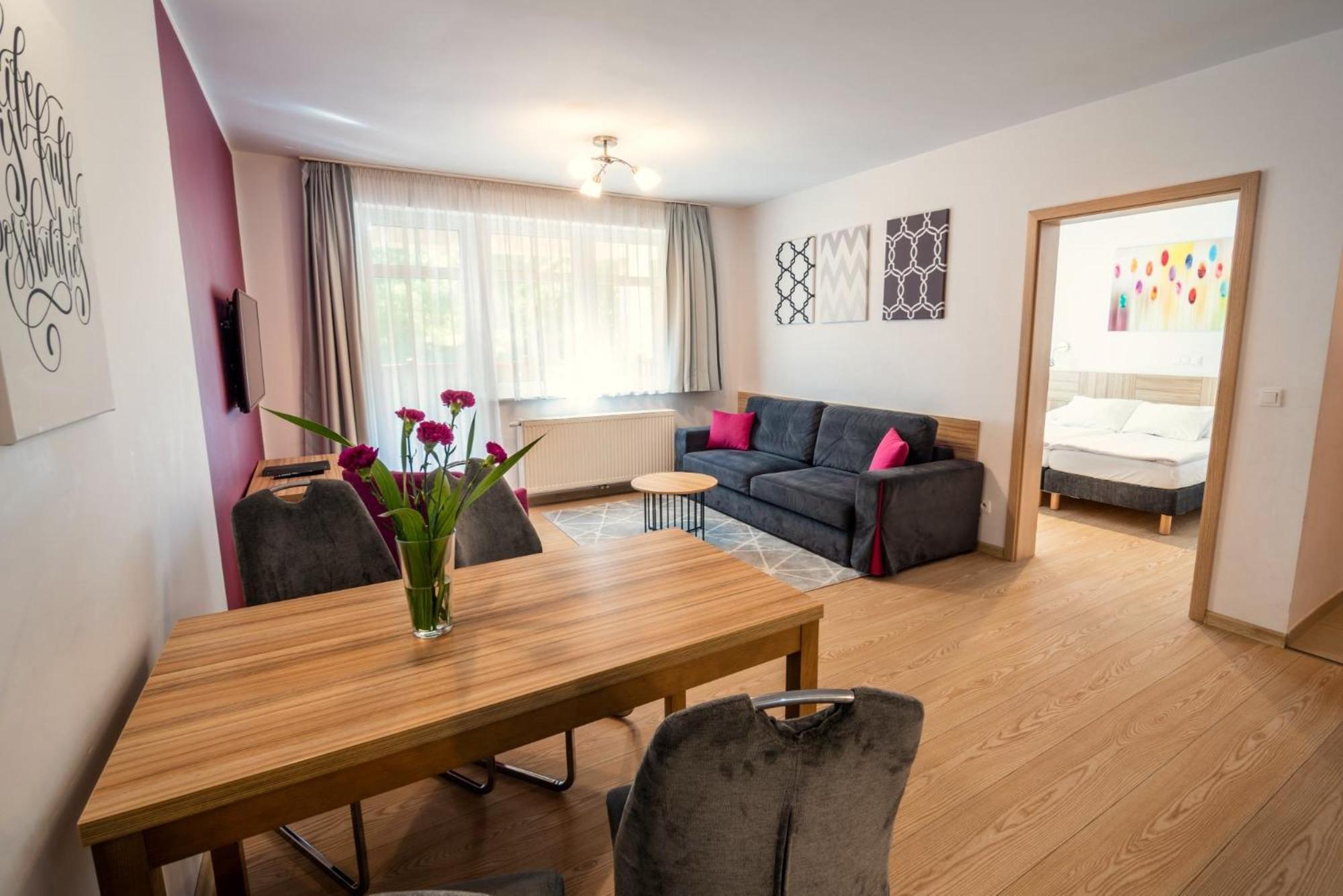 Malina Apartamenty ชกลาร์สกา ปอเรมบา ภายนอก รูปภาพ